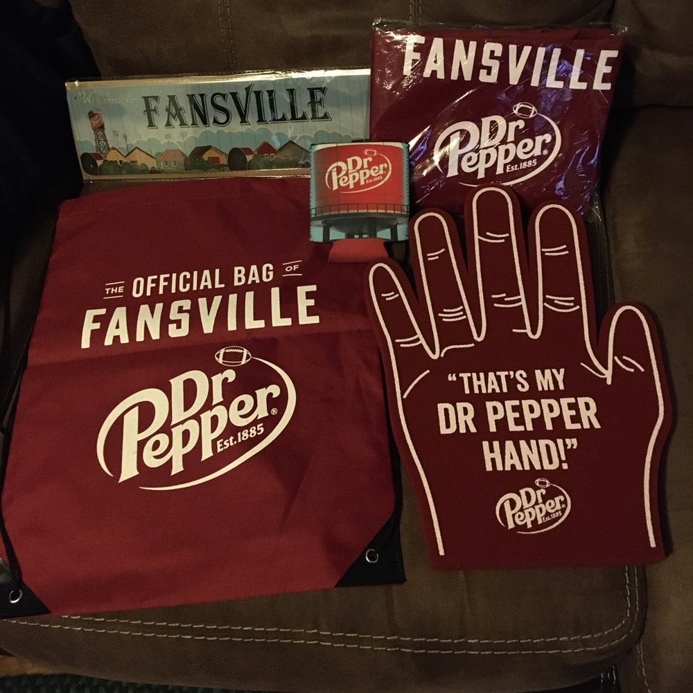 Dr Pepper fan tailgate package -new